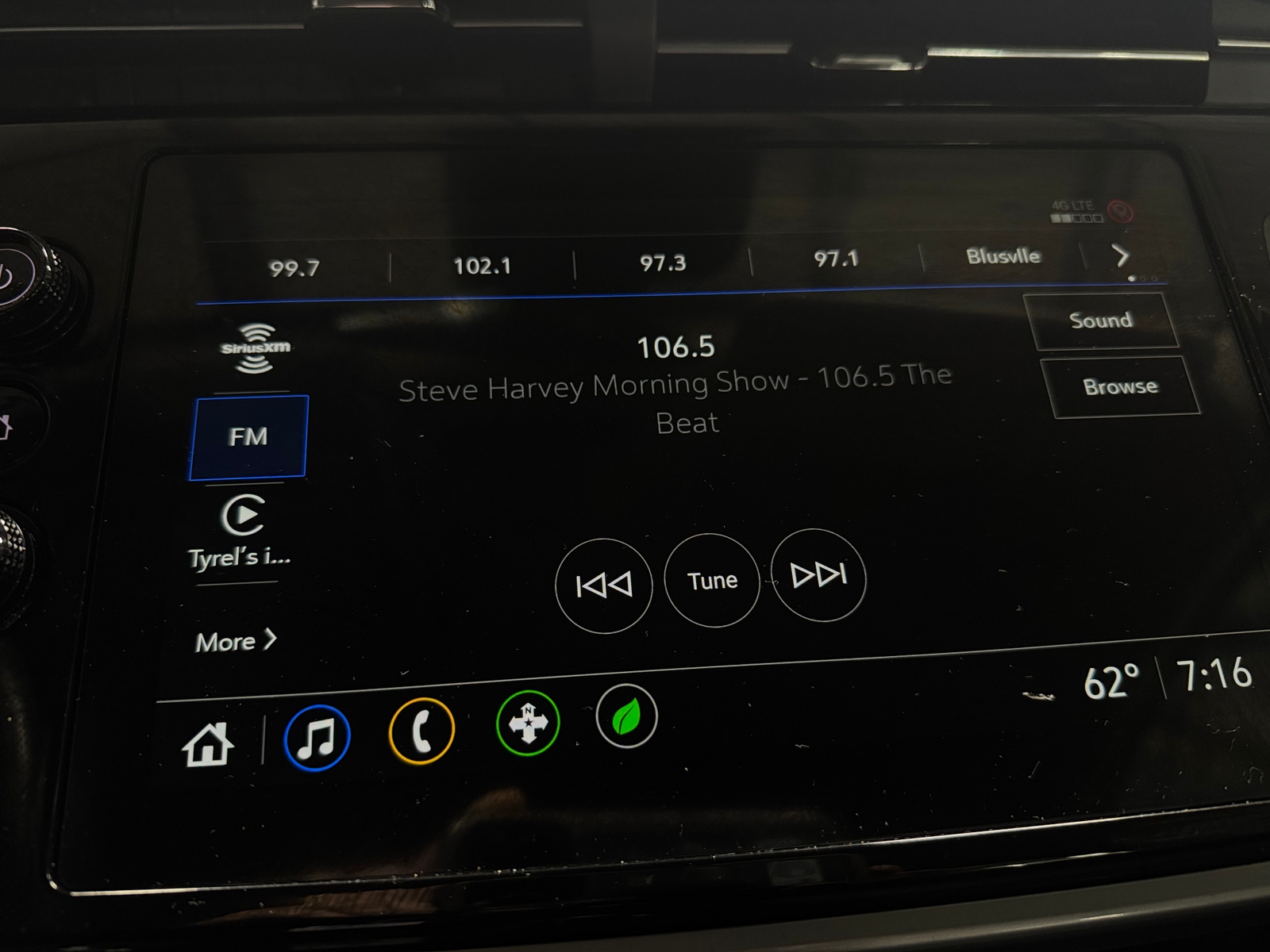 Thumbnail: 2023 Chevrolet Bolt EUV - 4