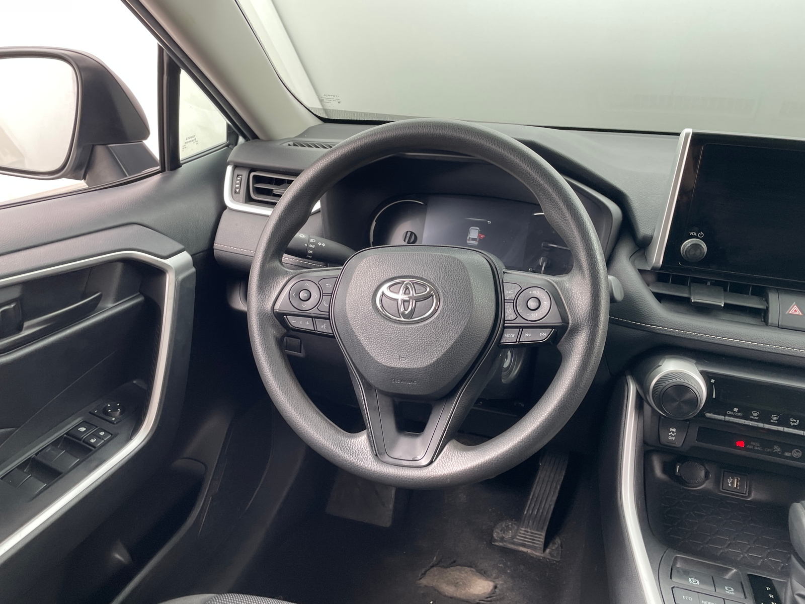 Thumbnail: 2024 Toyota RAV4 - 5