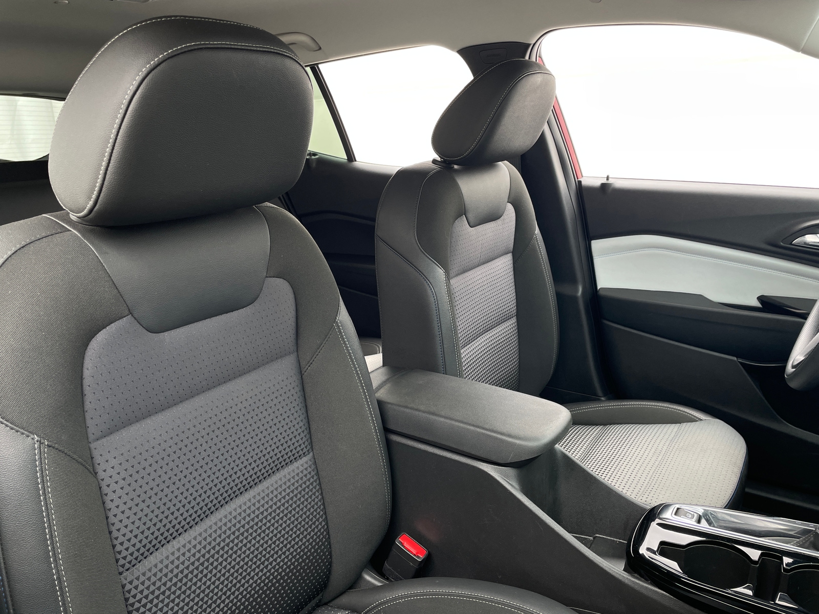 Thumbnail: 2025 Chevrolet Trax - 2