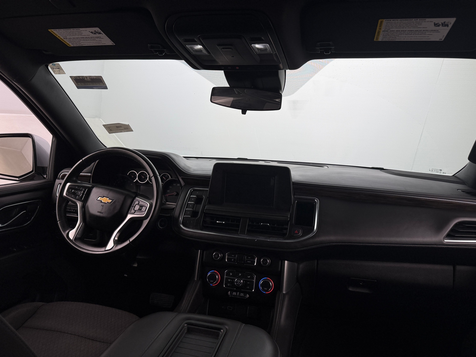 Thumbnail: 2023 Chevrolet Suburban - 3