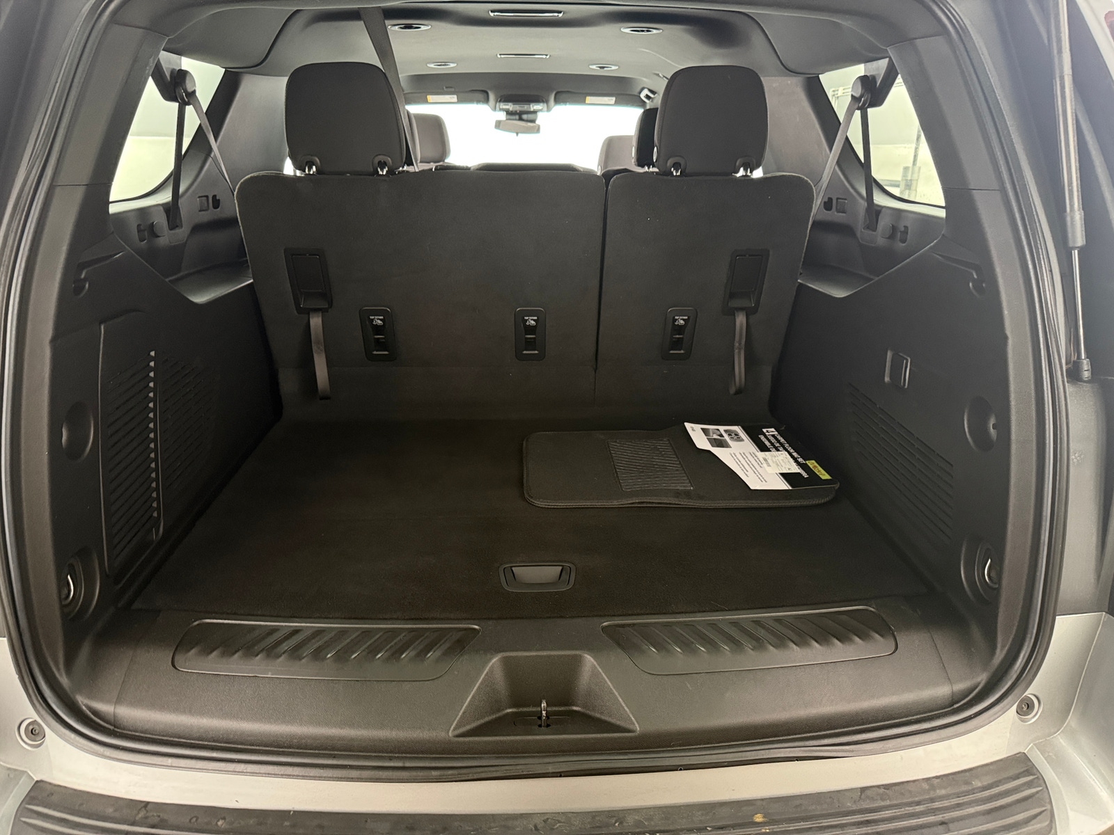 Thumbnail: 2023 Chevrolet Suburban - 7