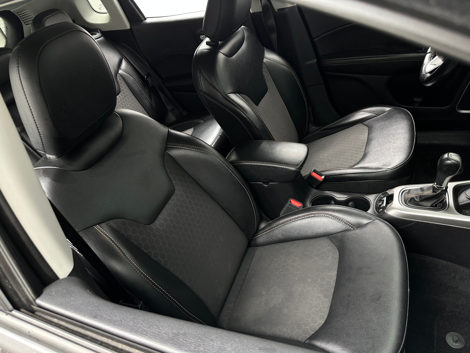 Thumbnail: 2019 Jeep Compass - 2