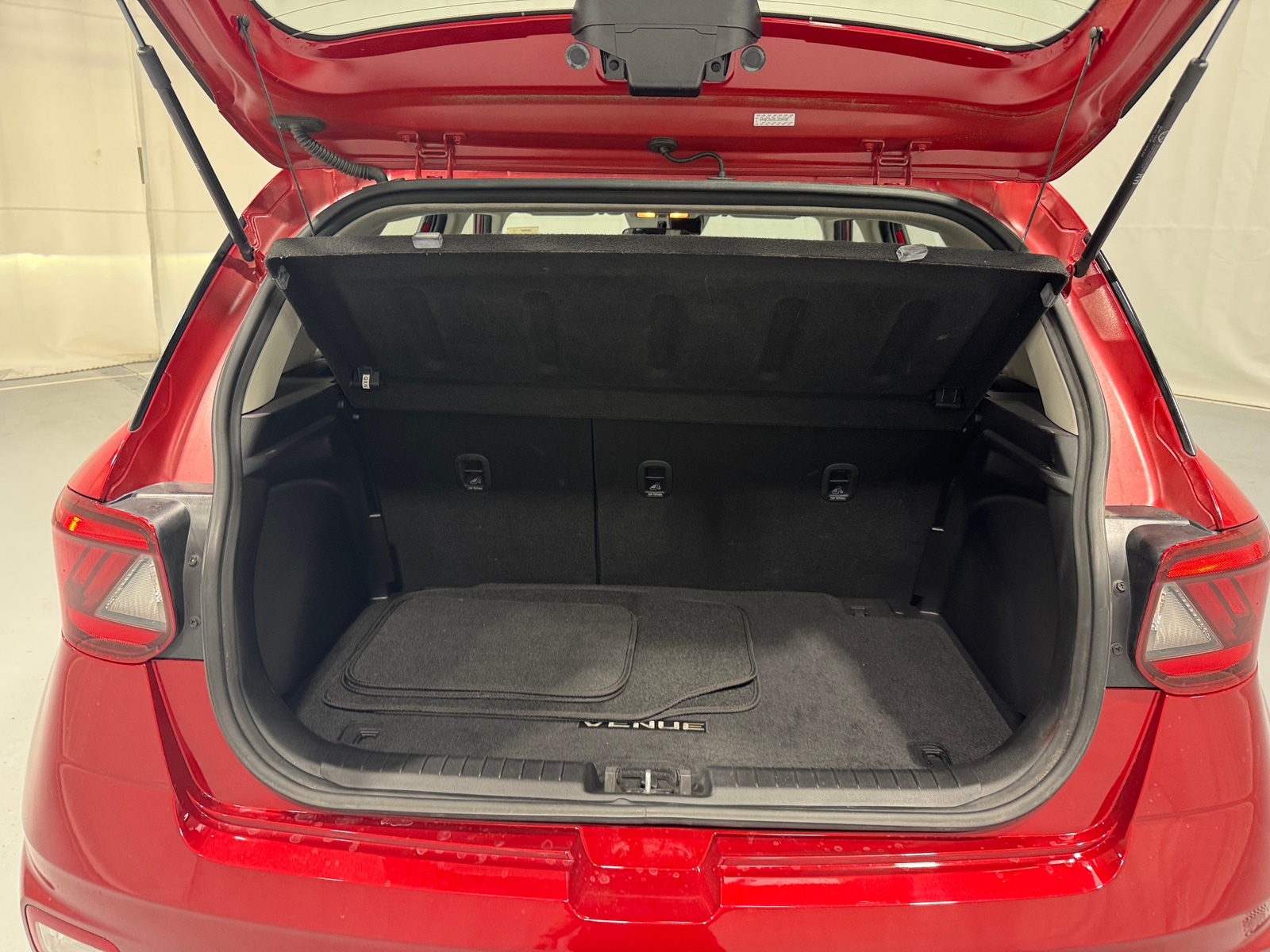 Thumbnail: 2020 Hyundai Venue - 7