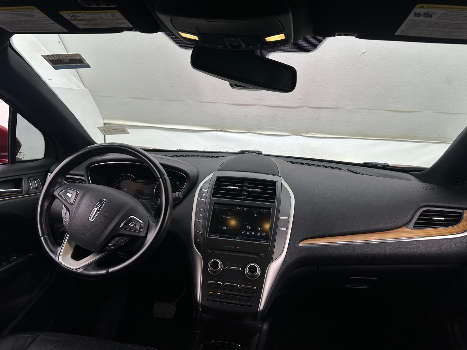 Thumbnail: 2015 Lincoln MKC - 2