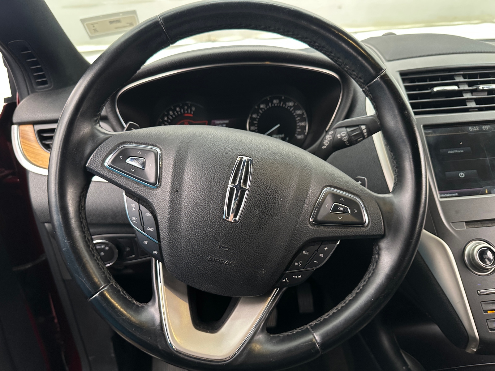 Thumbnail: 2015 Lincoln MKC - 4