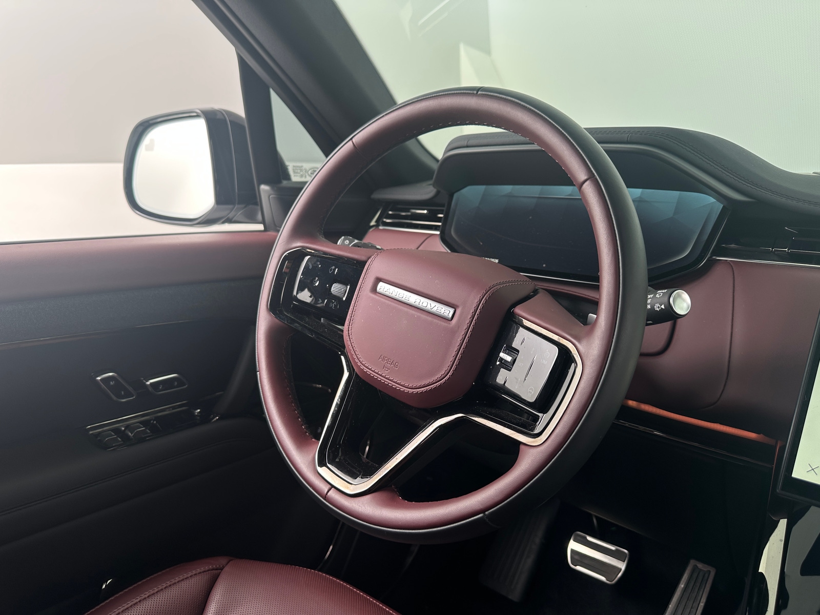 Thumbnail: 2024 Land Rover Range Rover Sport - 4