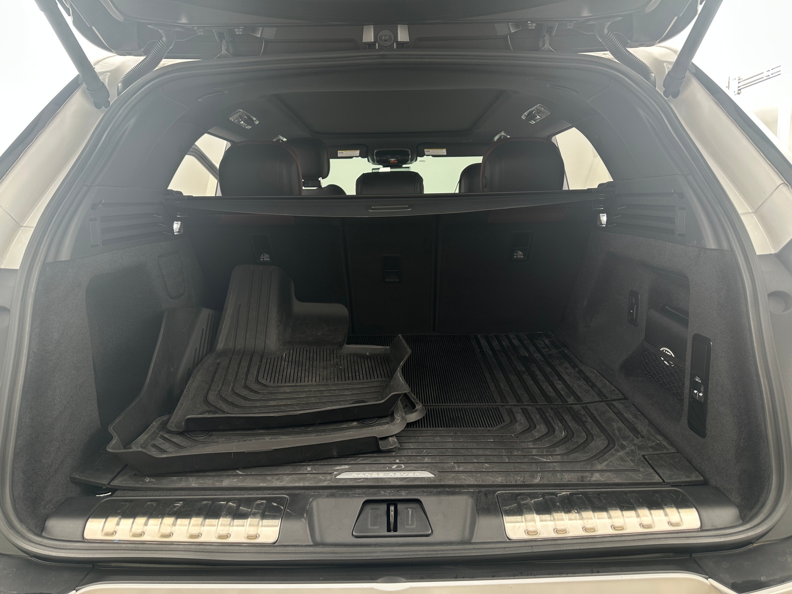 Thumbnail: 2024 Land Rover Range Rover Sport - 6