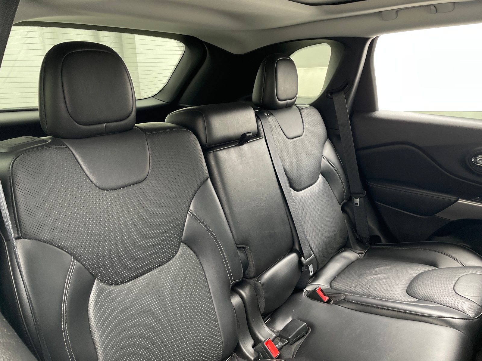 Thumbnail: 2021 Jeep Cherokee - 5