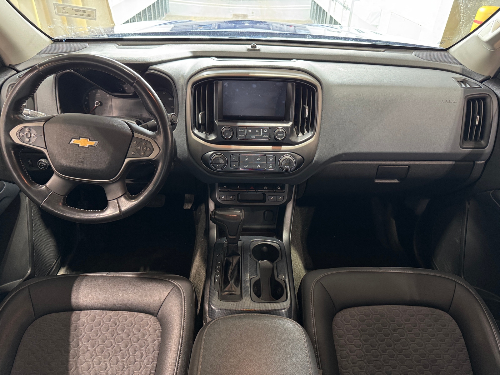 Thumbnail: 2017 Chevrolet Colorado - 3