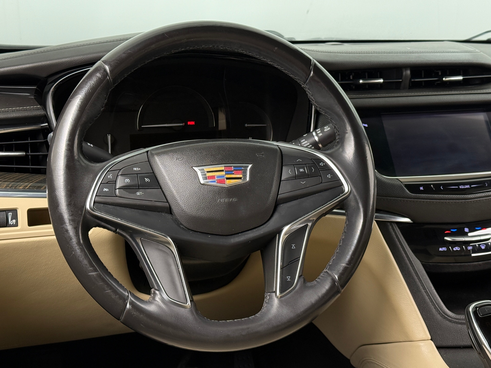 Thumbnail: 2018 Cadillac XT5 - 4