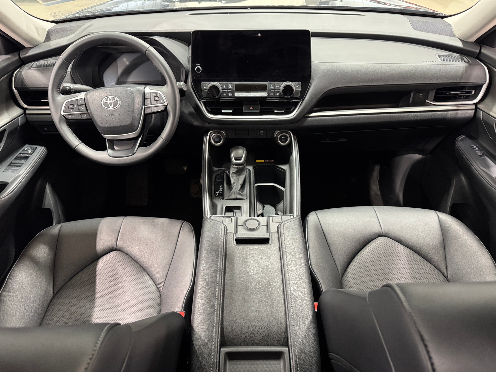 Thumbnail: 2025 Toyota Grand Highlander - 3