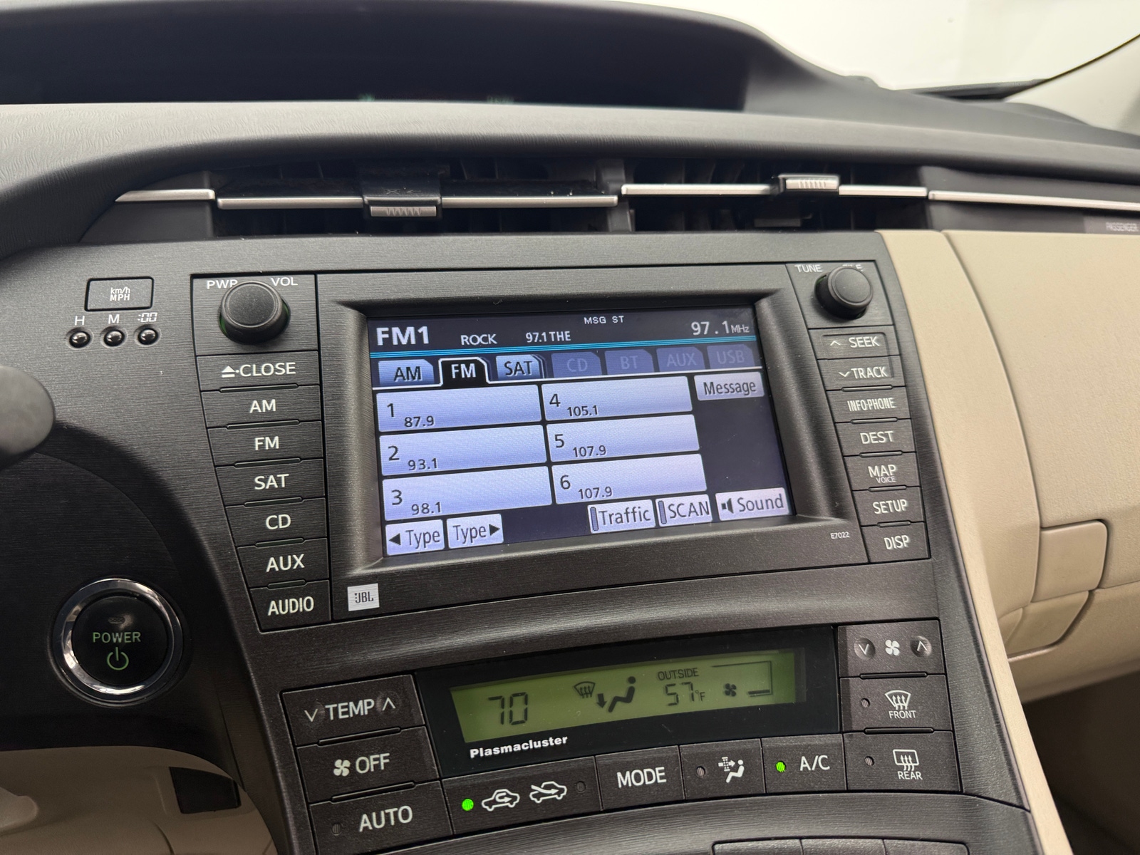 Thumbnail: 2010 Toyota Prius - 4