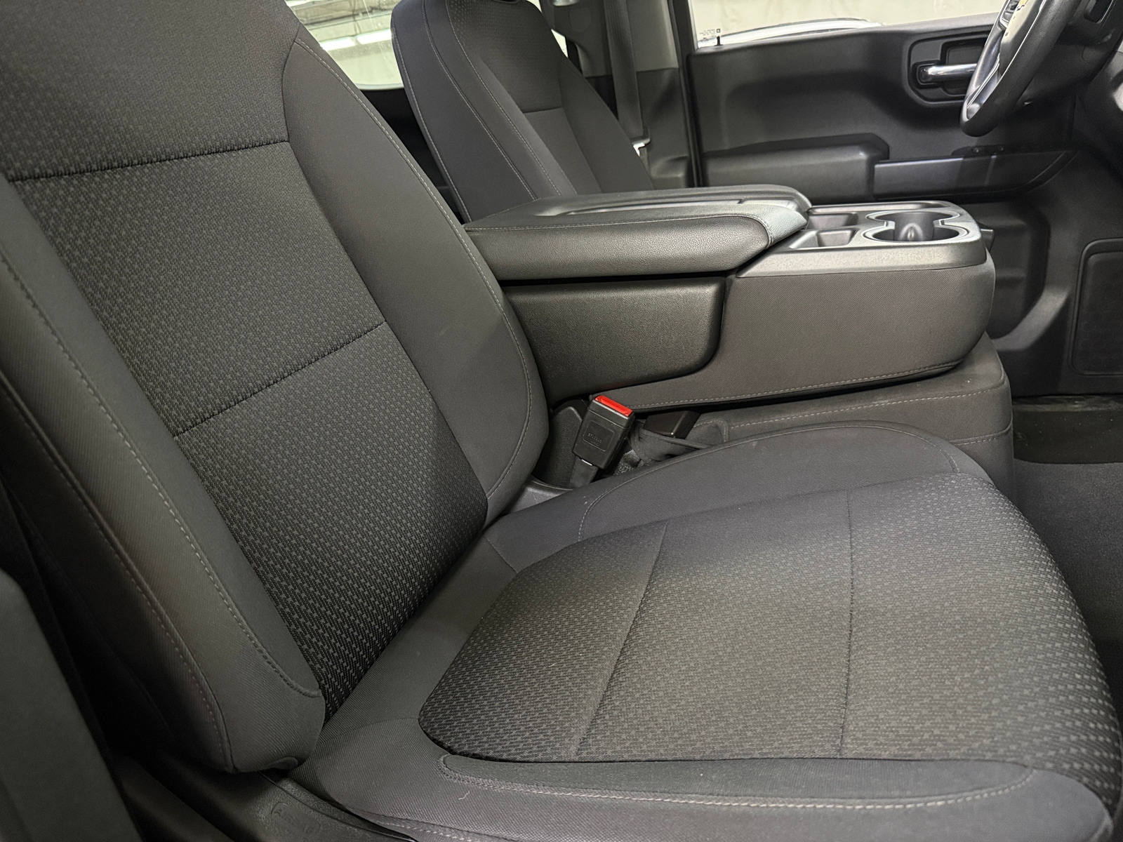 Thumbnail: 2022 Chevrolet Silverado 1500 - 2