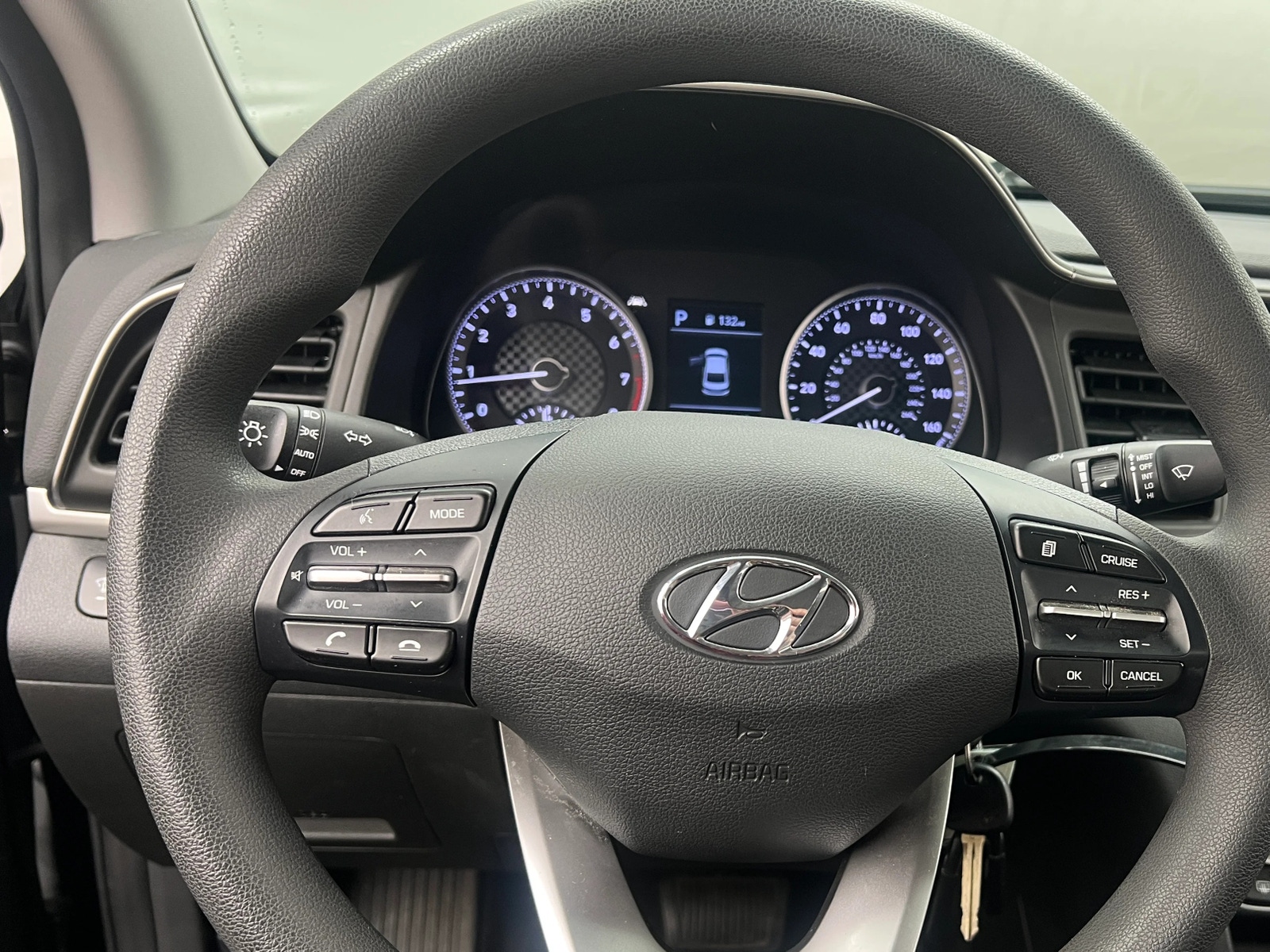 Thumbnail: 2019 Hyundai Elantra - 5