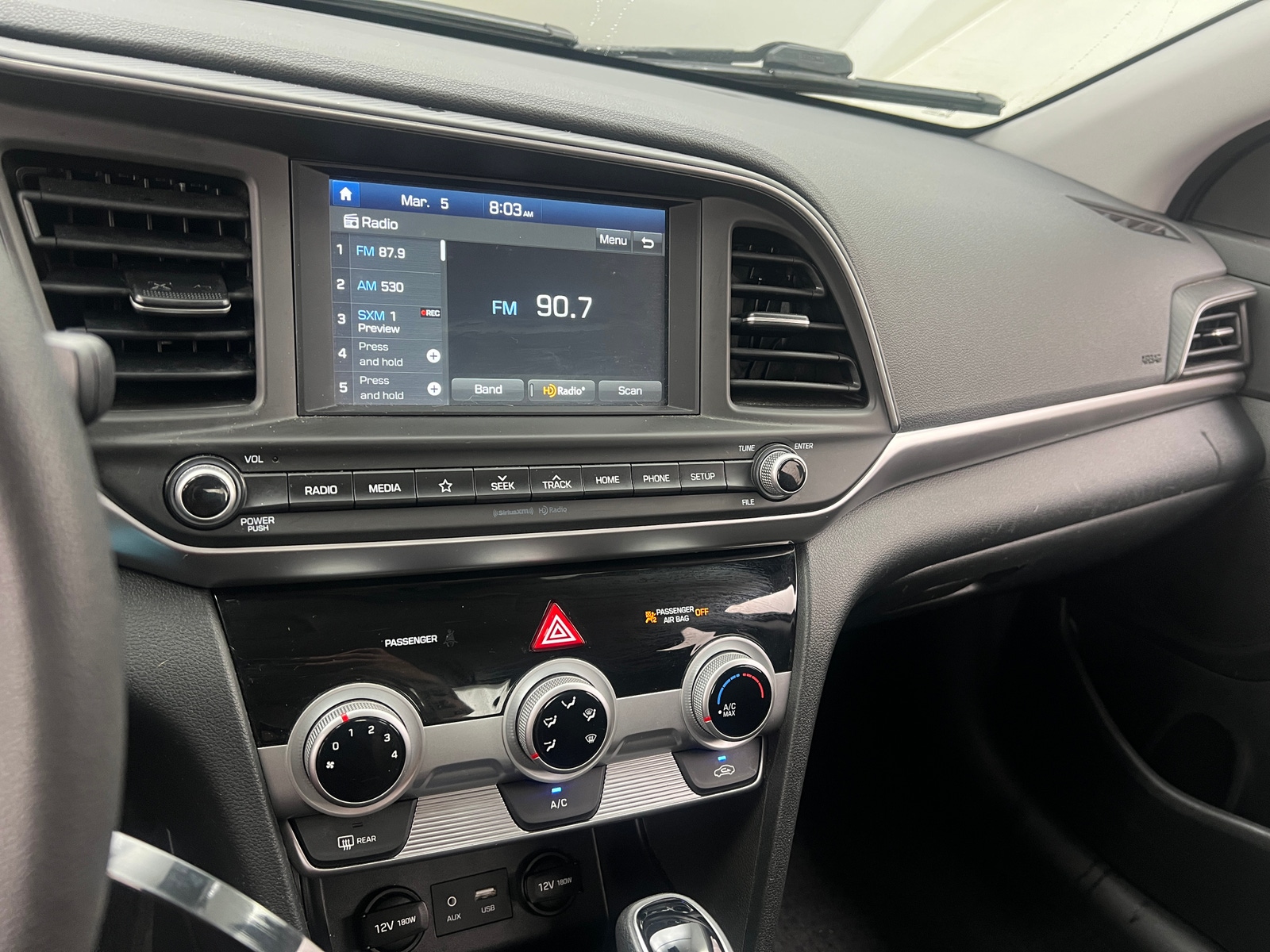 Thumbnail: 2019 Hyundai Elantra - 4