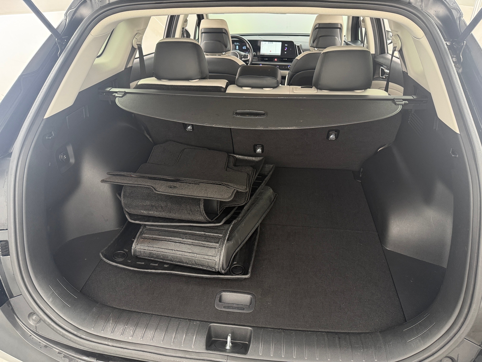 Thumbnail: 2023 Kia Sportage - 6