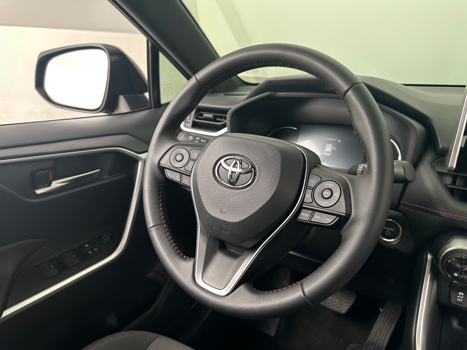 Thumbnail: 2025 Toyota RAV4 - 5