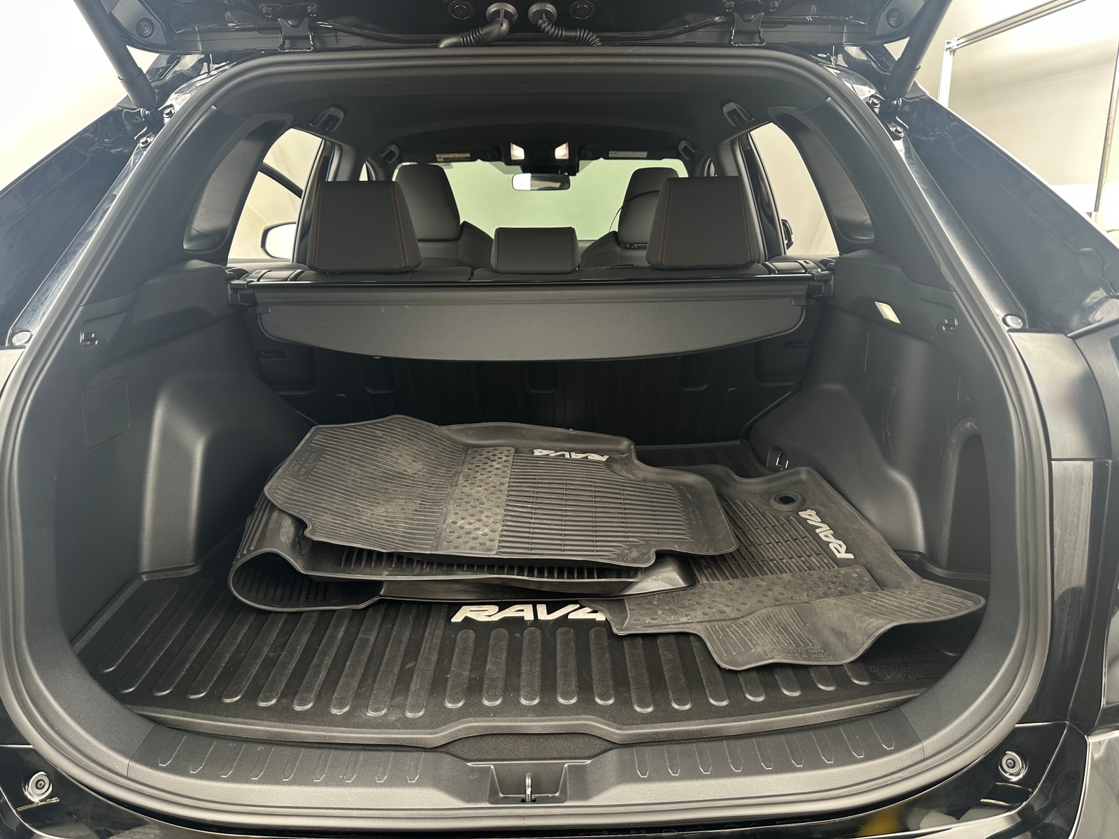 Thumbnail: 2025 Toyota RAV4 - 7