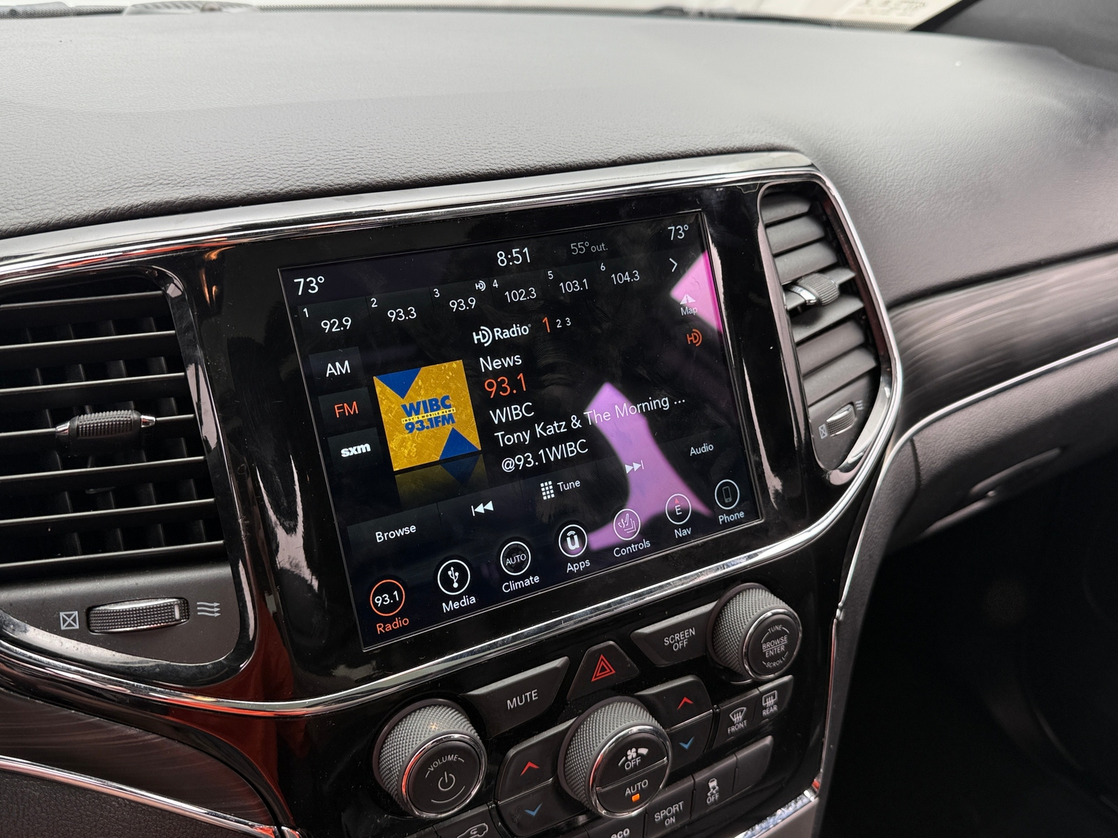 Thumbnail: 2019 Jeep Grand Cherokee - 3