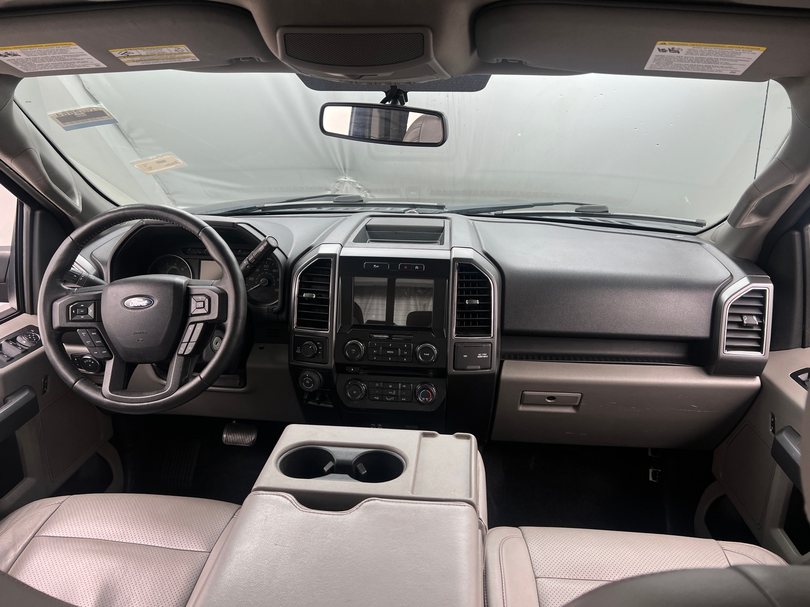 Thumbnail: 2018 Ford Econoline - 3