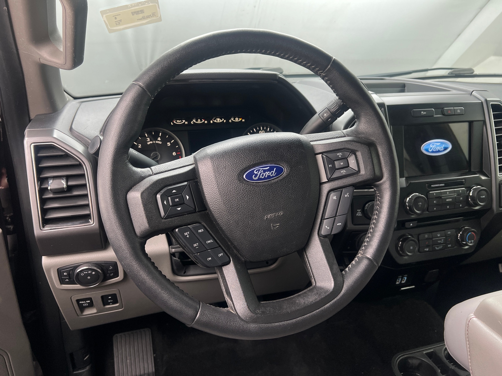 Thumbnail: 2018 Ford Econoline - 5