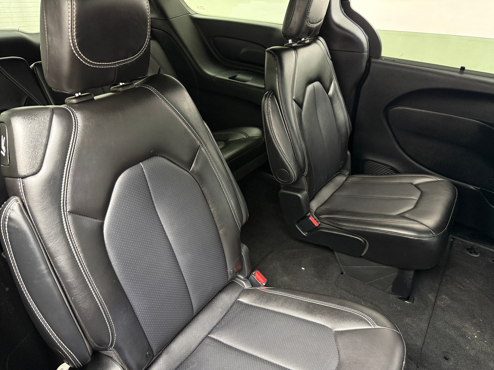 Thumbnail: 2025 Chrysler Pacifica - 5