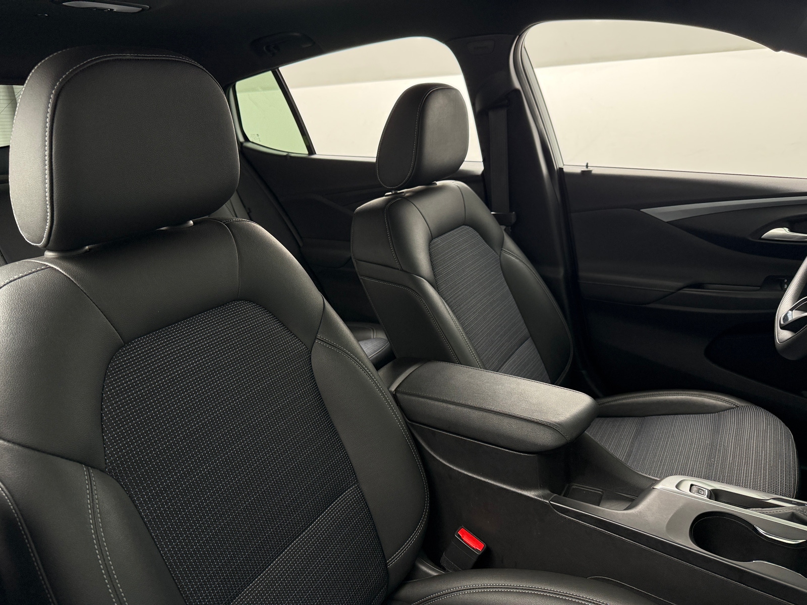 Thumbnail: 2025 Buick Envista - 2