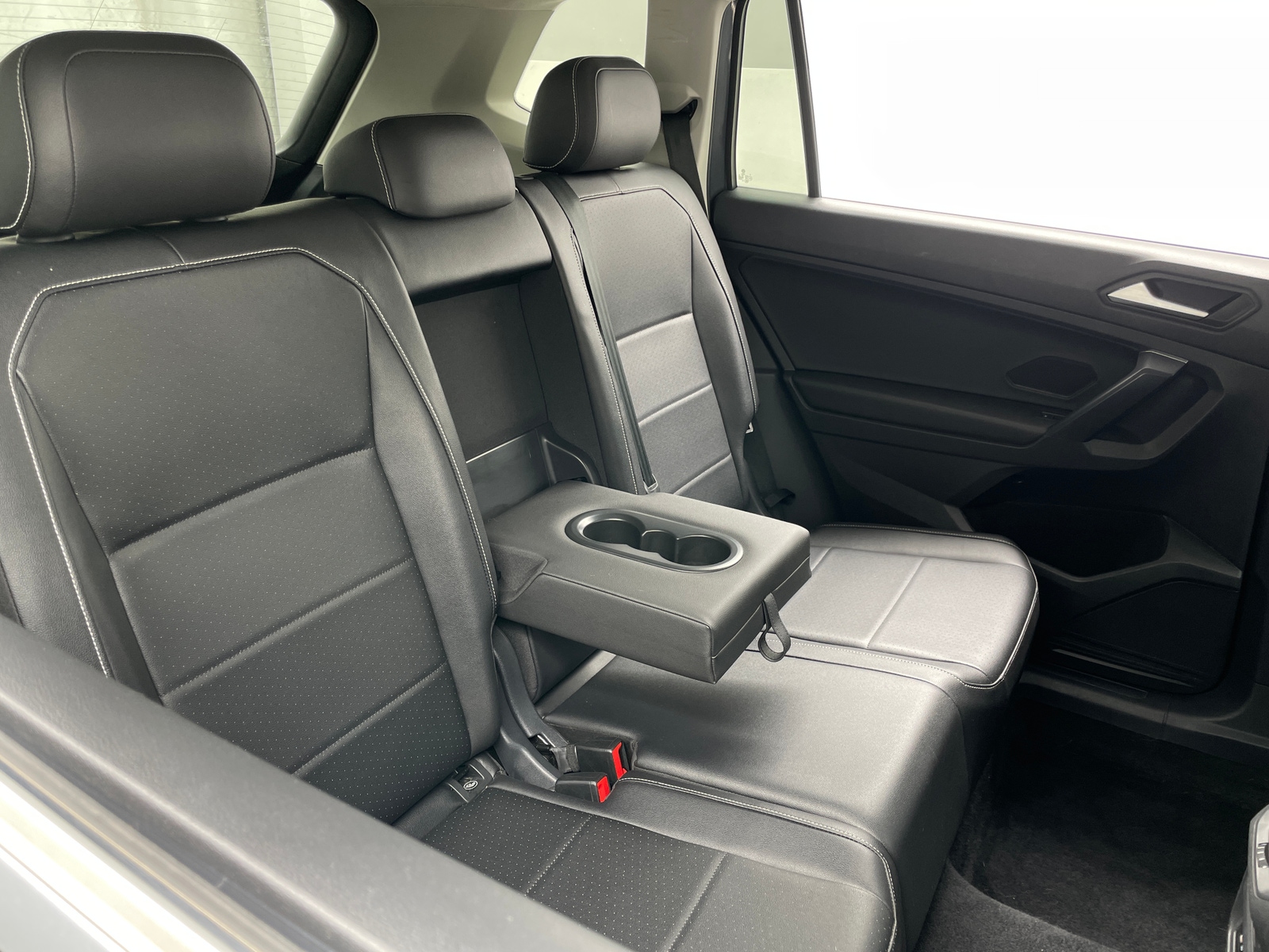 Thumbnail: 2021 Volkswagen Tiguan - 5