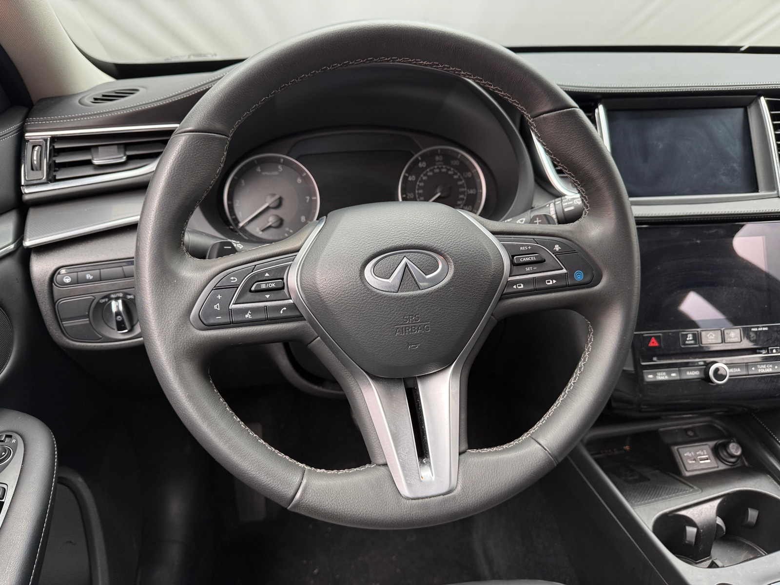 Thumbnail: 2025 INFINITI QX50 - 4