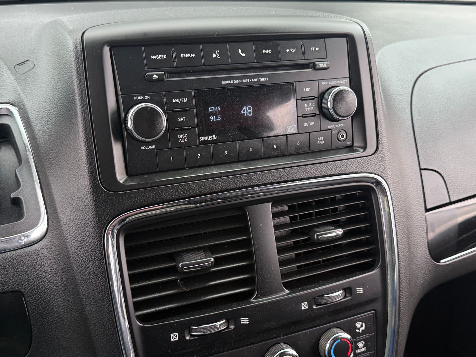 Thumbnail: 2016 Dodge Grand Caravan - 4