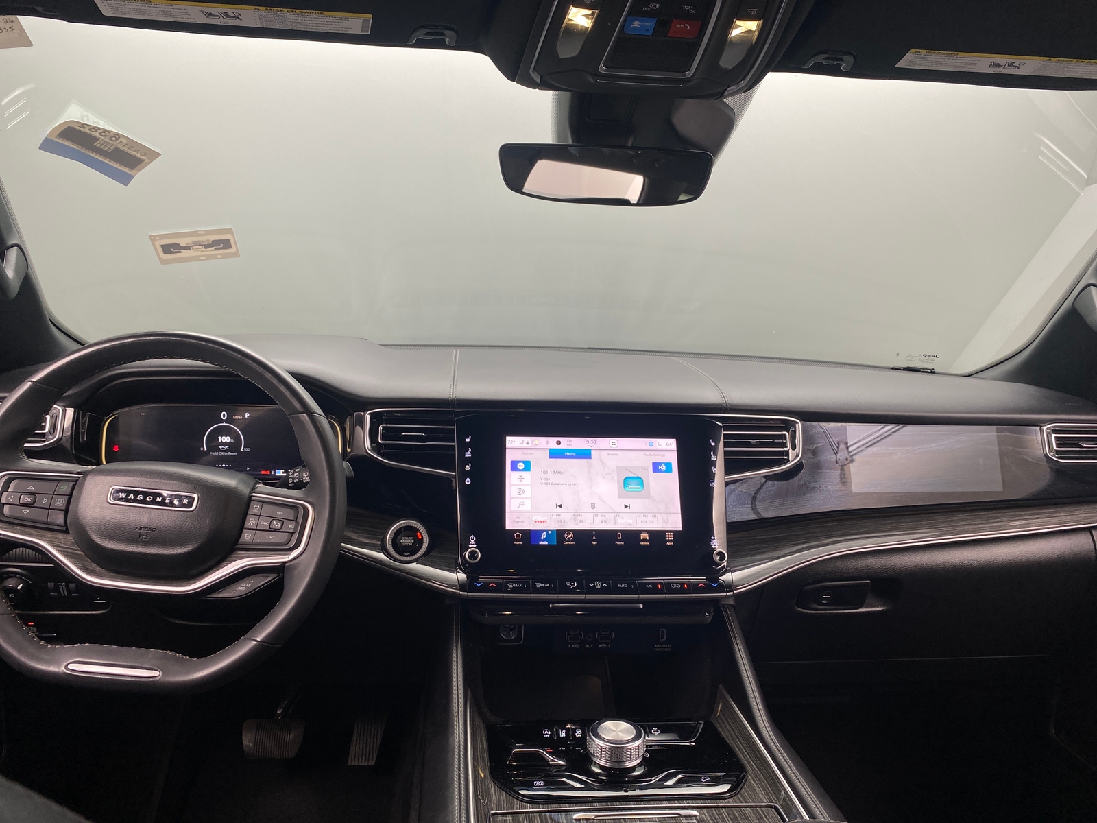 Thumbnail: 2022 Jeep Wagoneer - 2