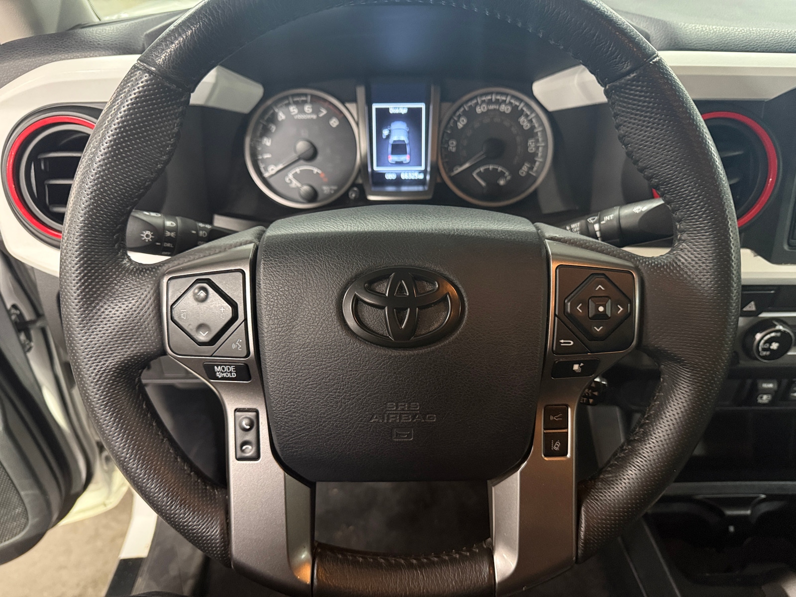 Thumbnail: 2018 Toyota Tacoma - 5