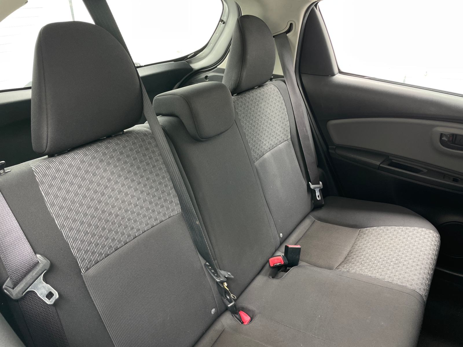 Thumbnail: 2017 Toyota Yaris - 6