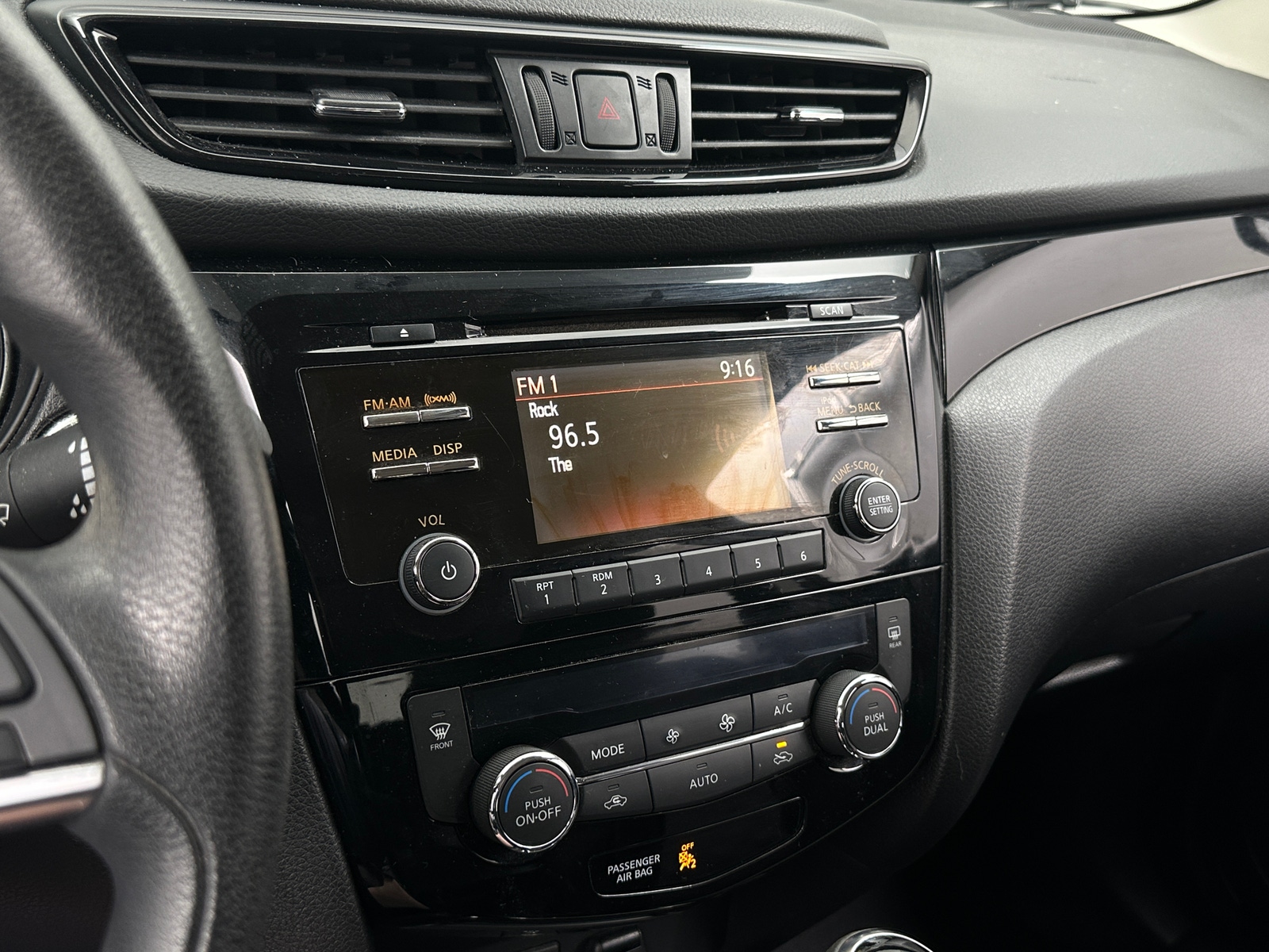 Thumbnail: 2018 Nissan Rogue Sport - 4