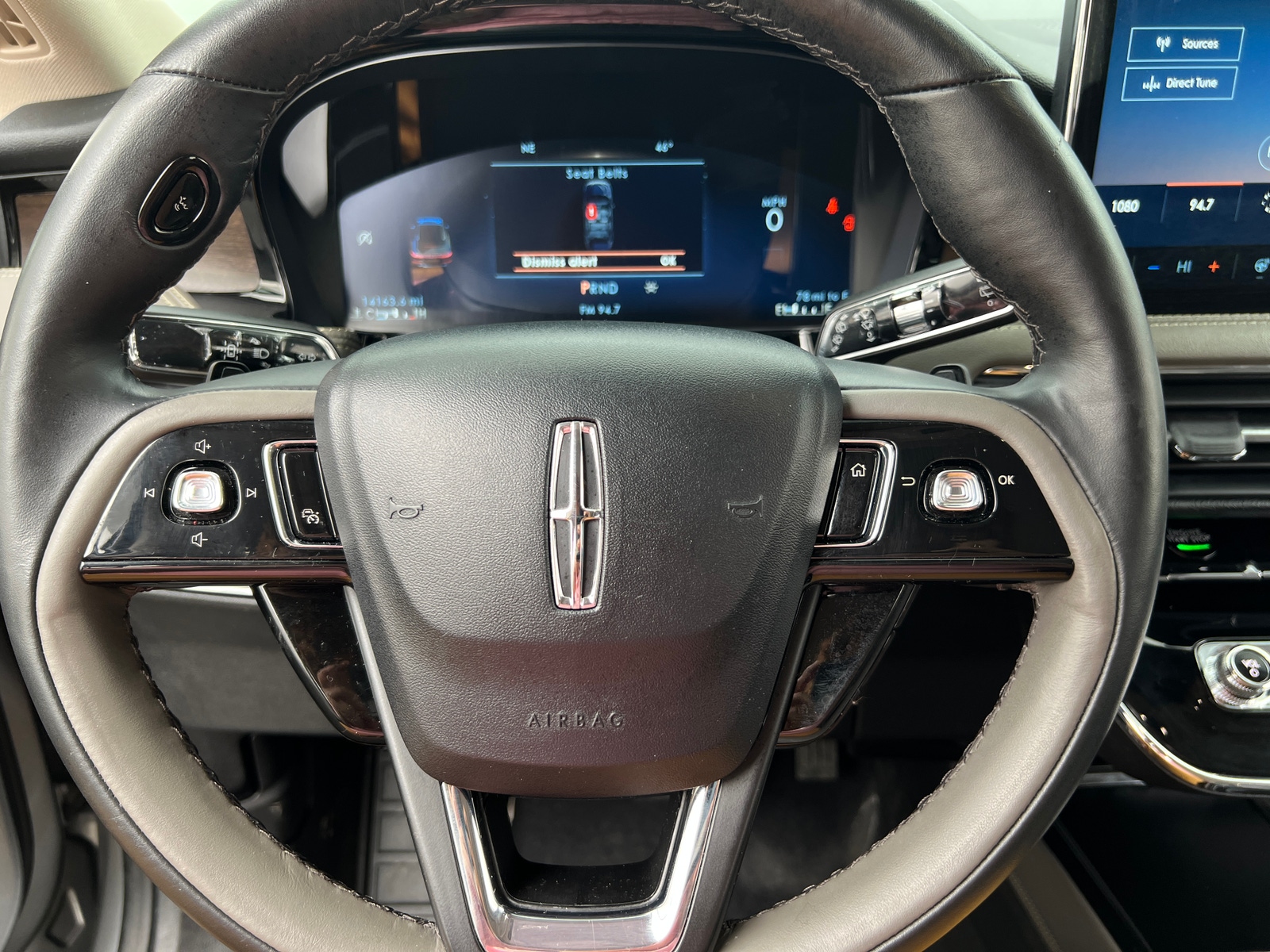 Thumbnail: 2023 Lincoln Corsair - 4