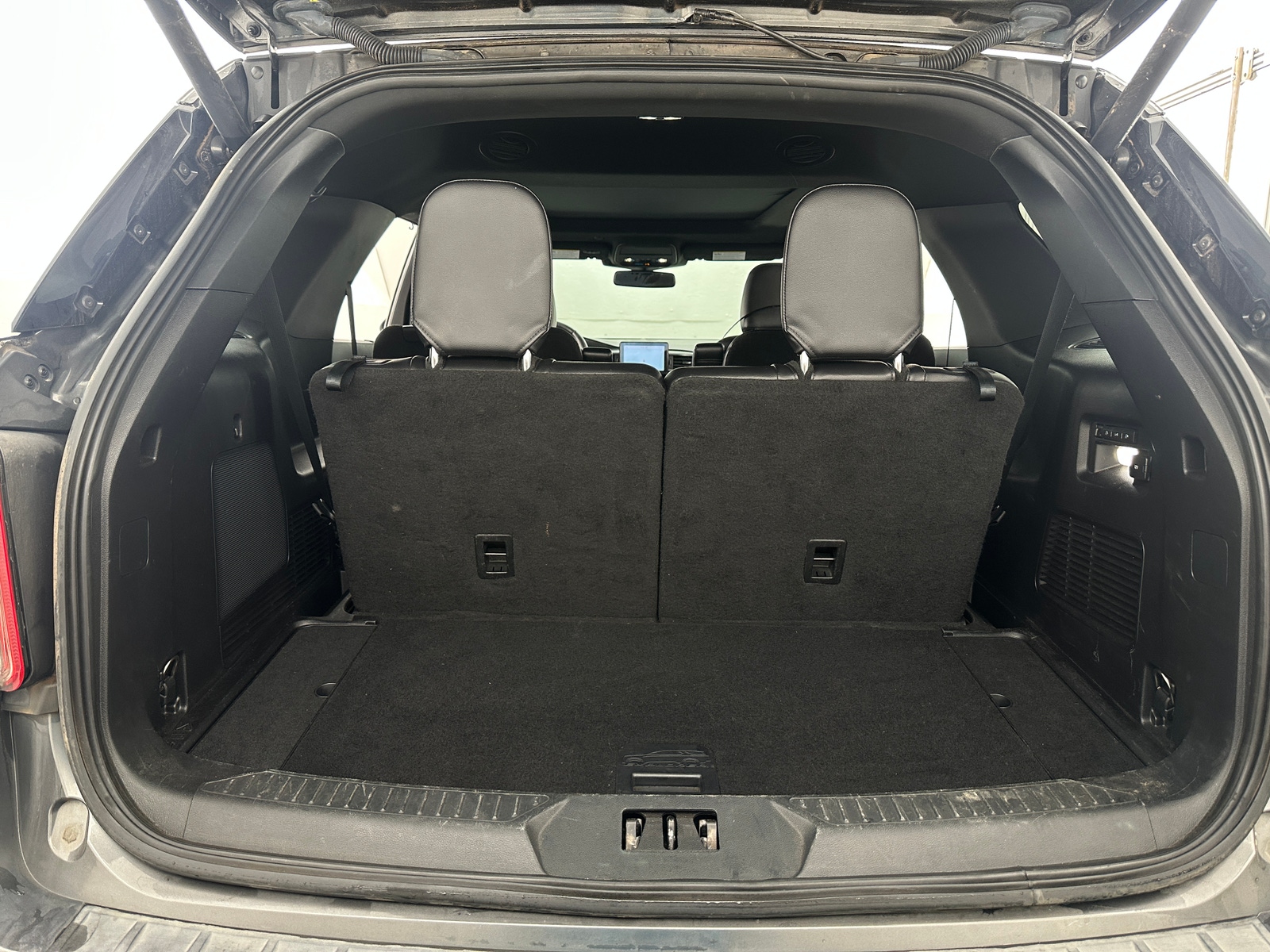 Thumbnail: 2020 Ford Explorer - 6