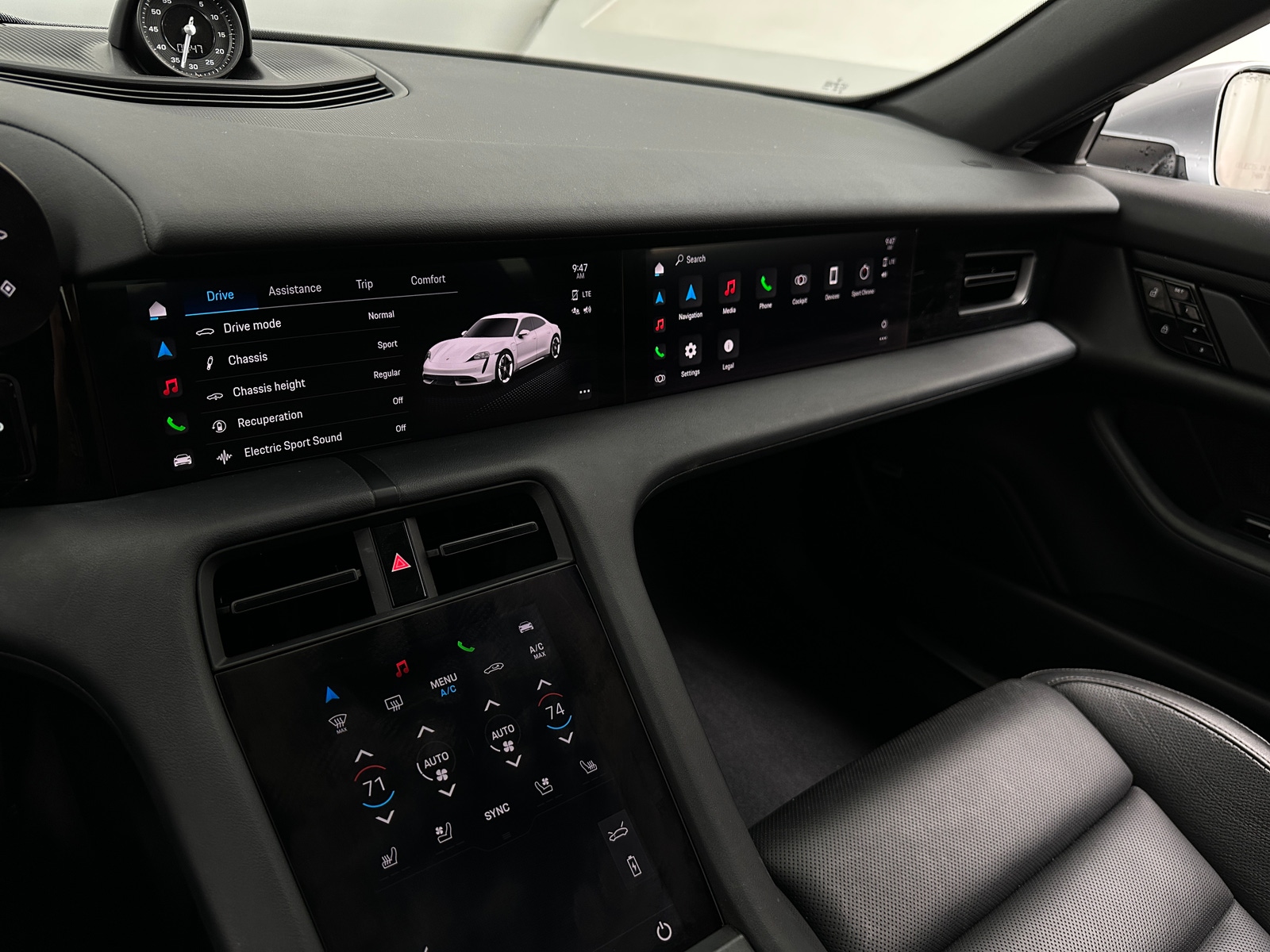 Thumbnail: 2021 Porsche Taycan - 3