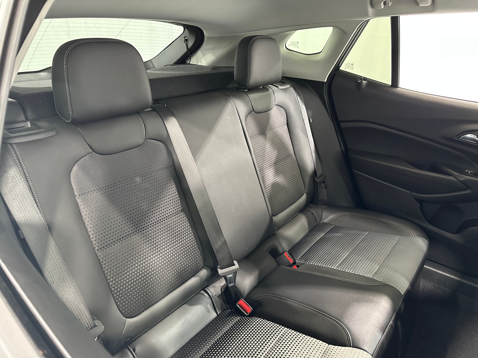 Thumbnail: 2025 Chevrolet Trax - 6