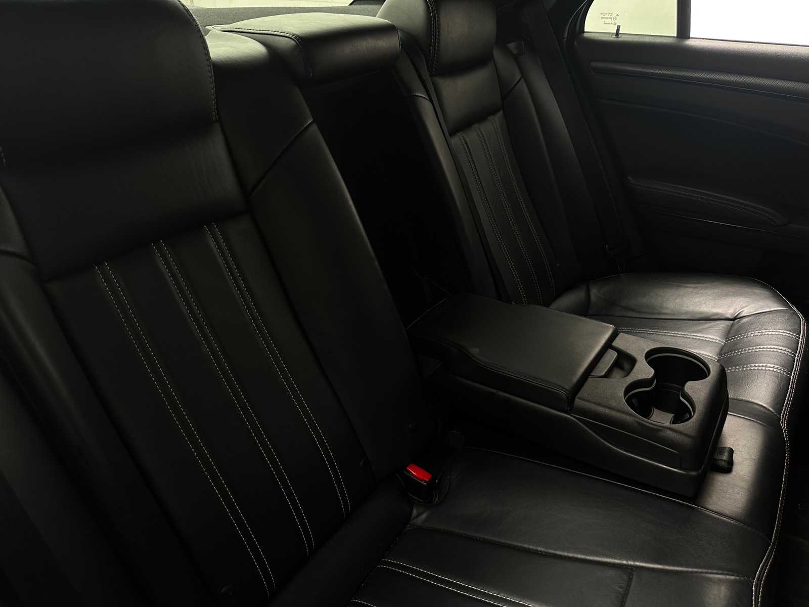 Thumbnail: 2016 Chrysler 300 - 5