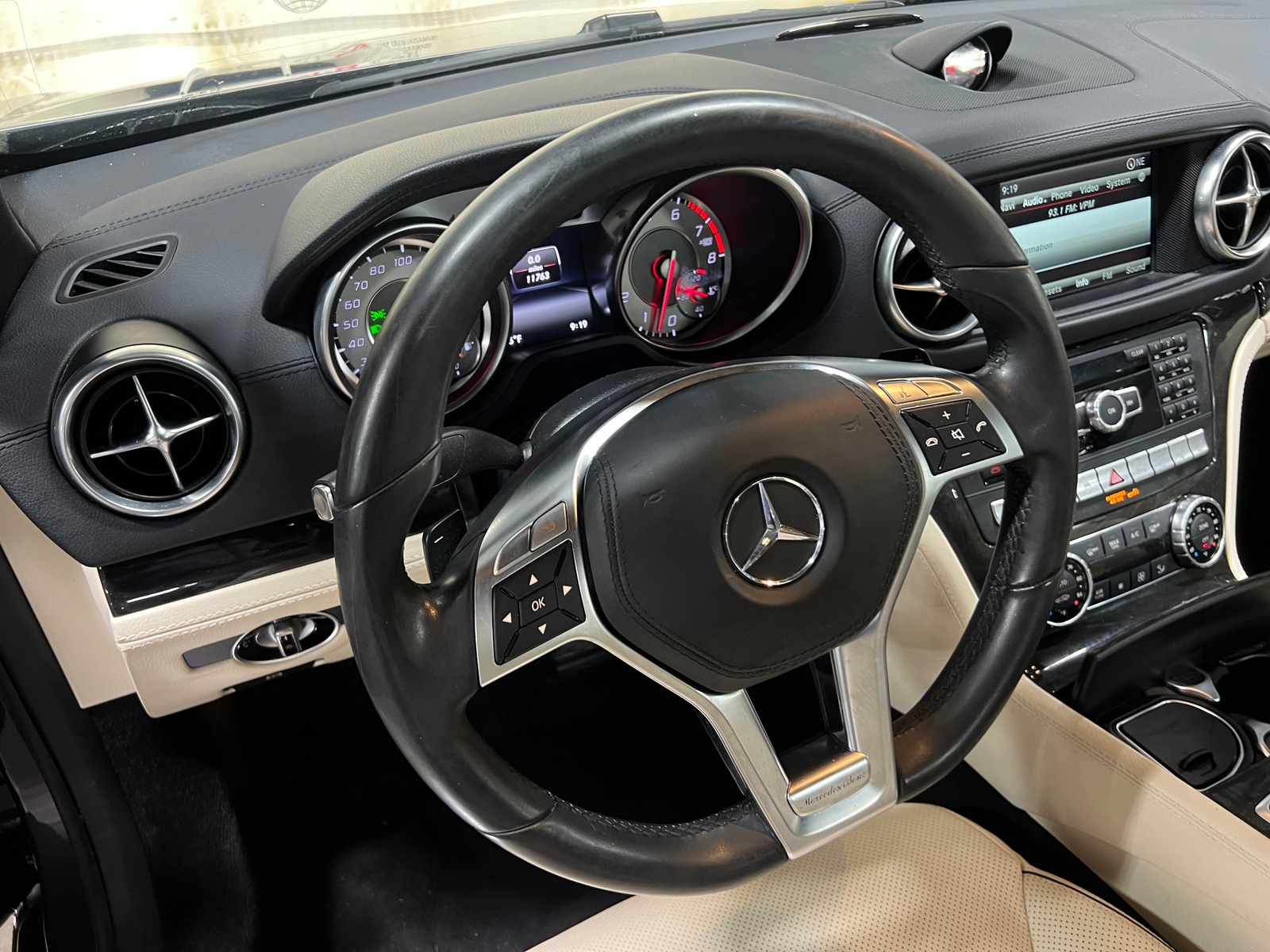 Thumbnail: 2015 Mercedes-Benz SL-Class - 4