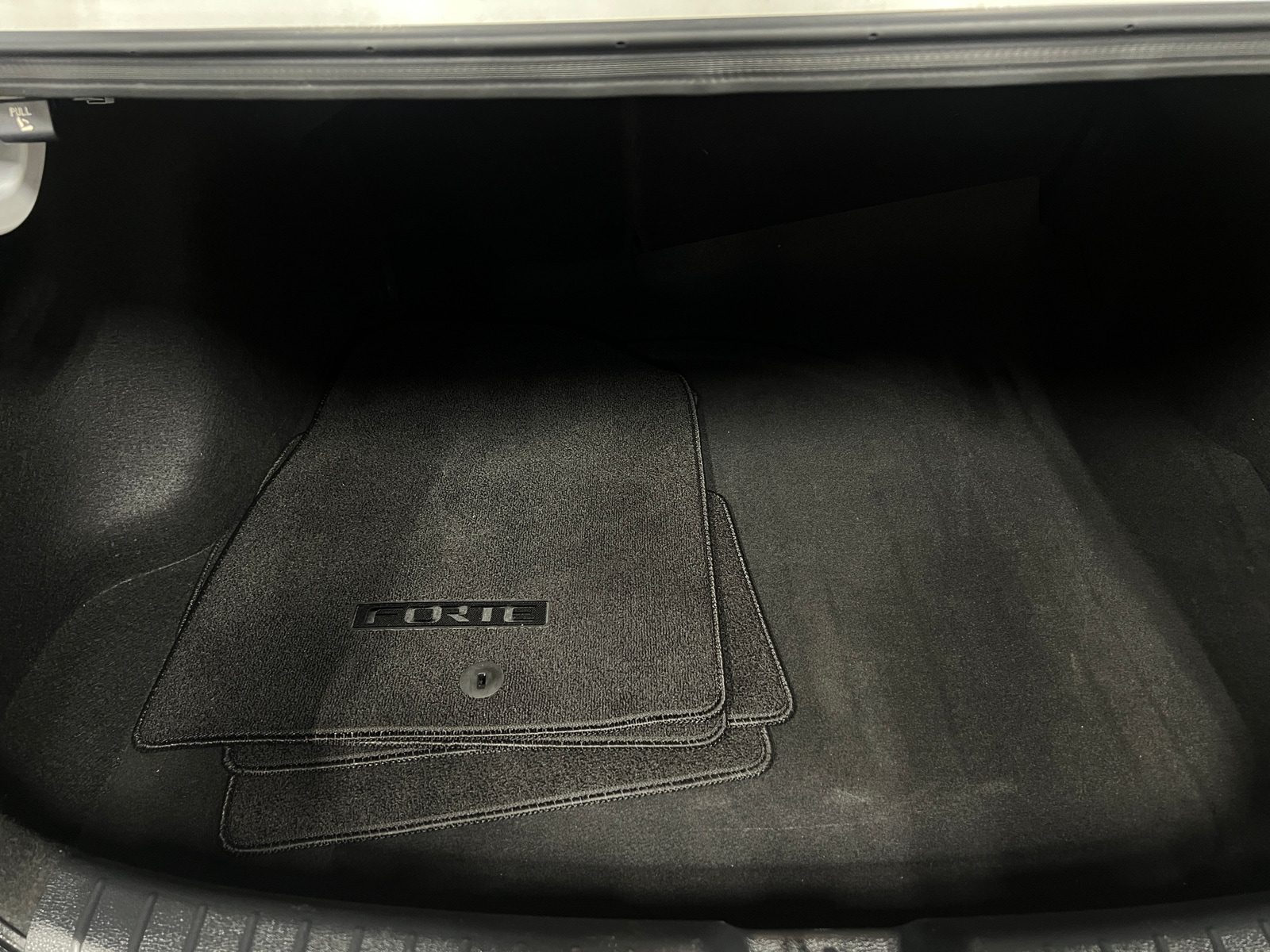 Thumbnail: 2024 Kia Forte - 7