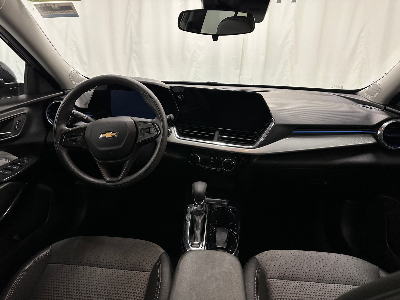 Thumbnail: 2025 Chevrolet Trax - 3