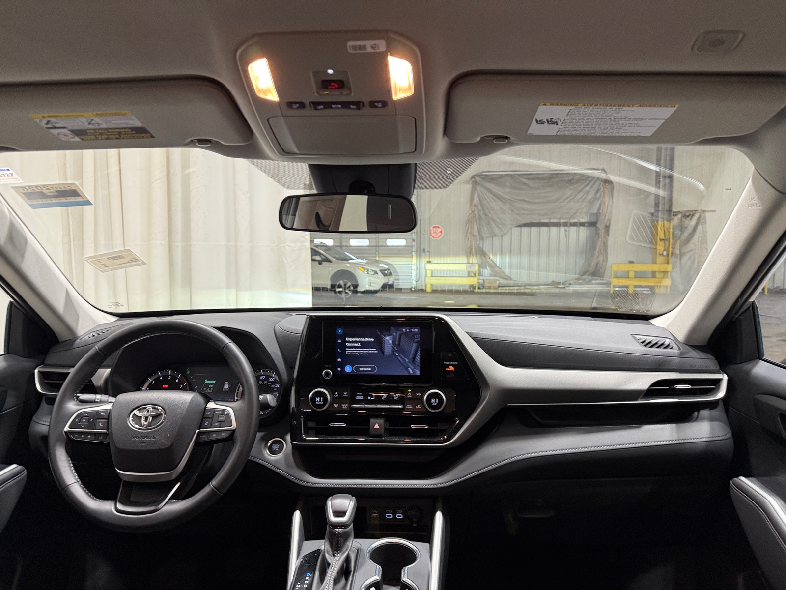 Thumbnail: 2025 Toyota Highlander - 3