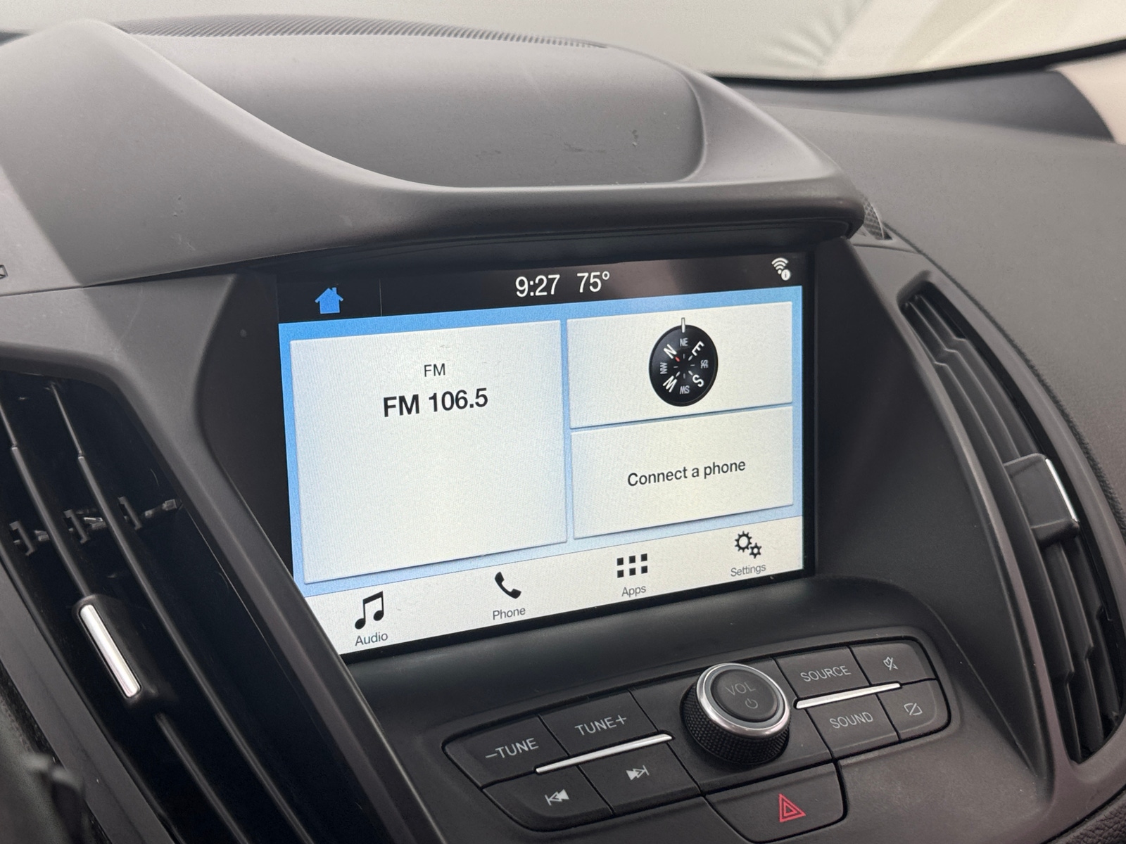 Thumbnail: 2019 Ford Escape - 4