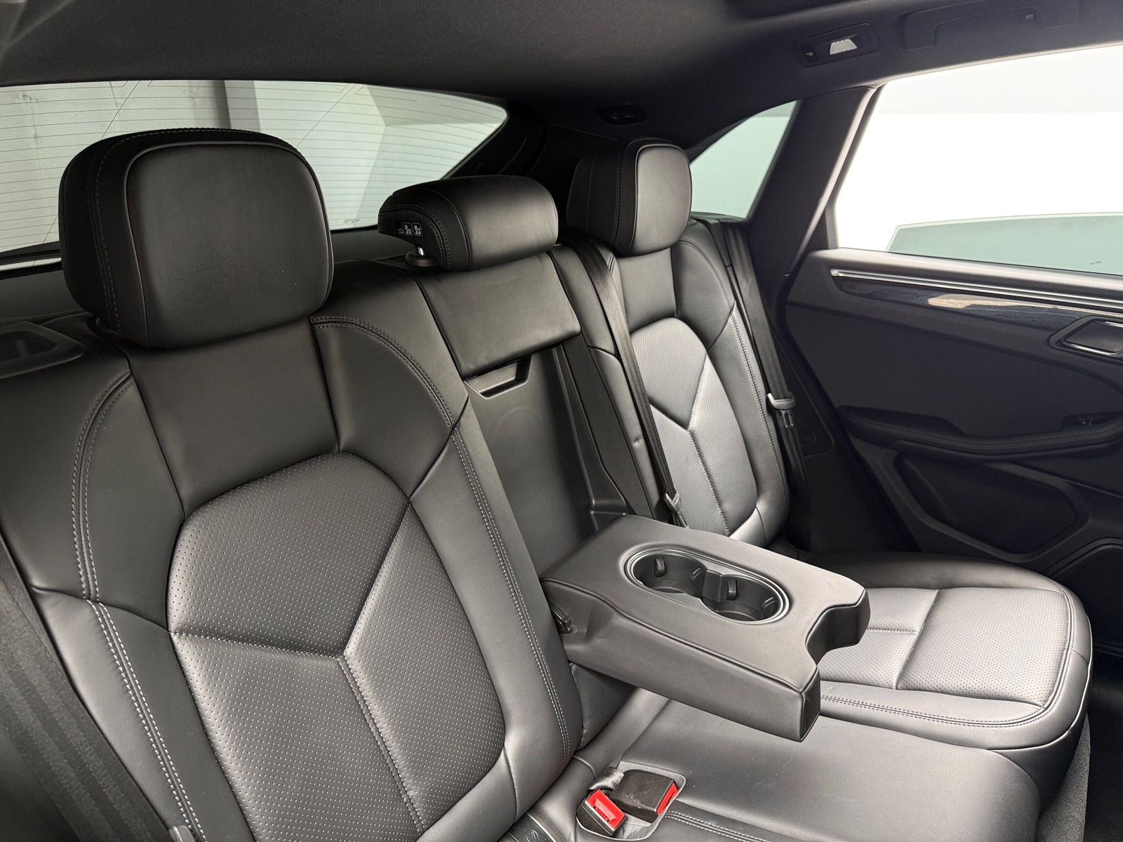 Thumbnail: 2018 Porsche Macan - 5