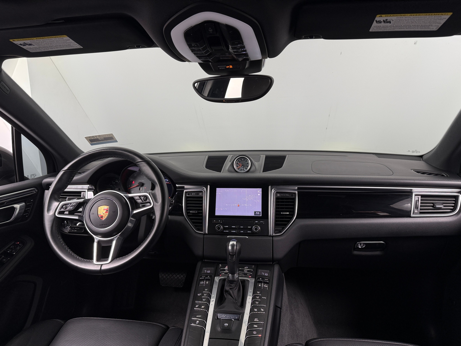 Thumbnail: 2018 Porsche Macan - 2