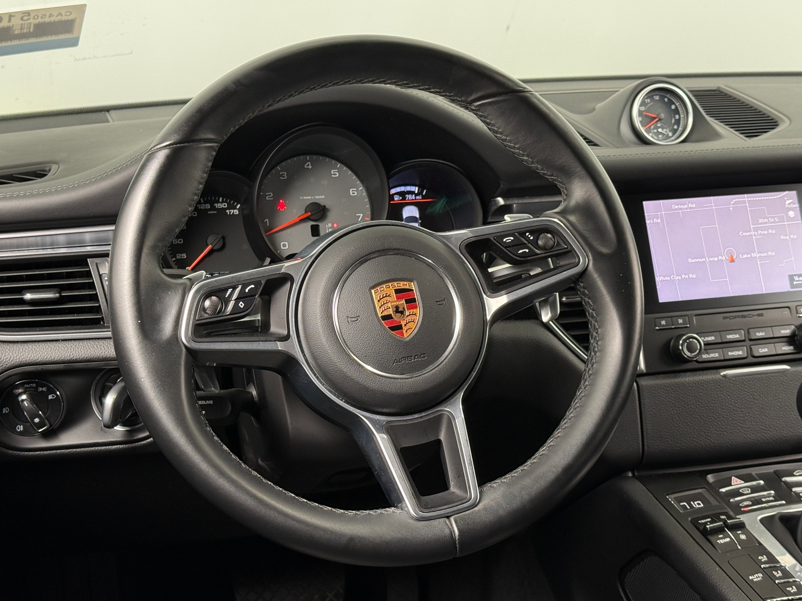 Thumbnail: 2018 Porsche Macan - 4