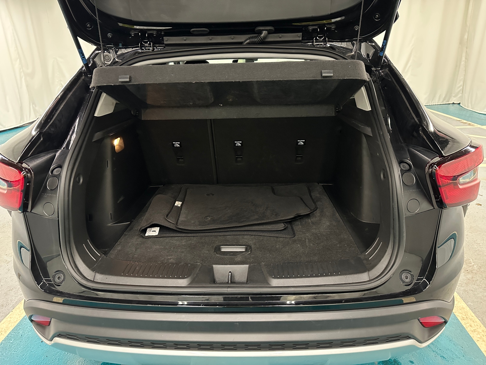 Thumbnail: 2025 Chevrolet Trax - 7