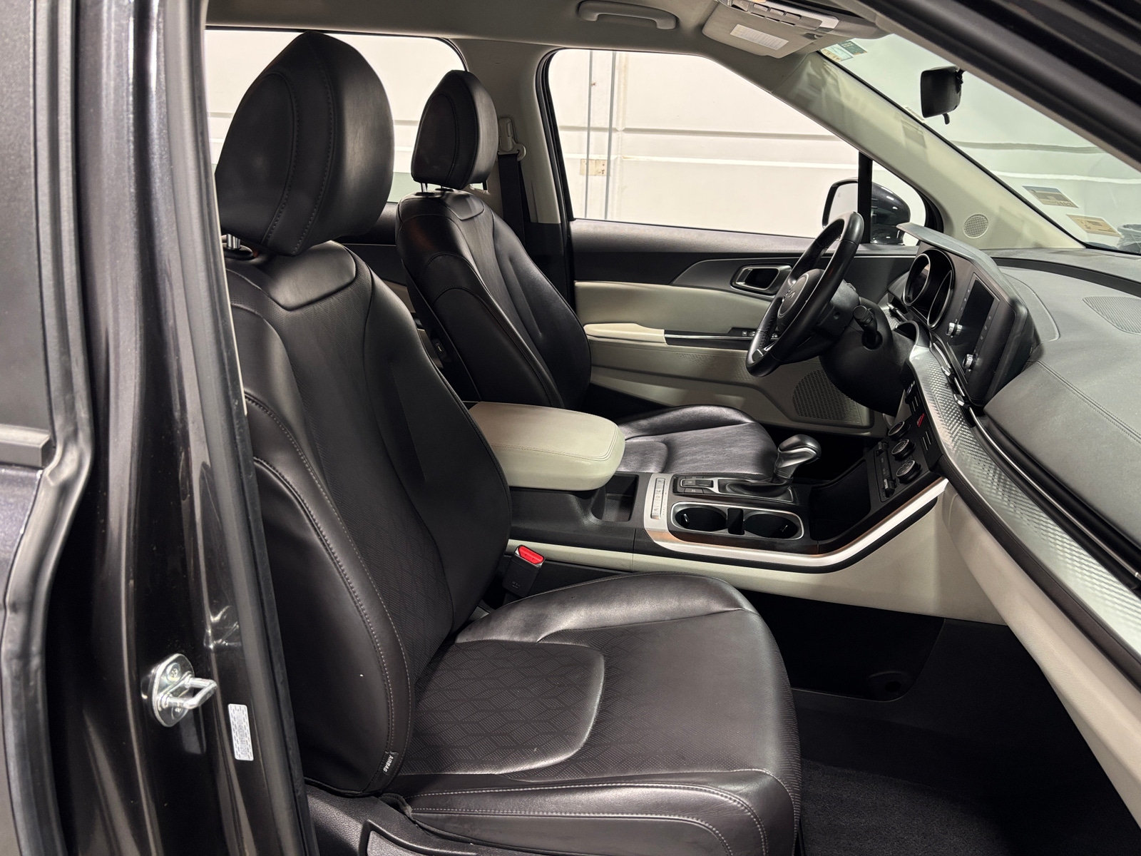 Thumbnail: 2024 Kia Carnival - 2