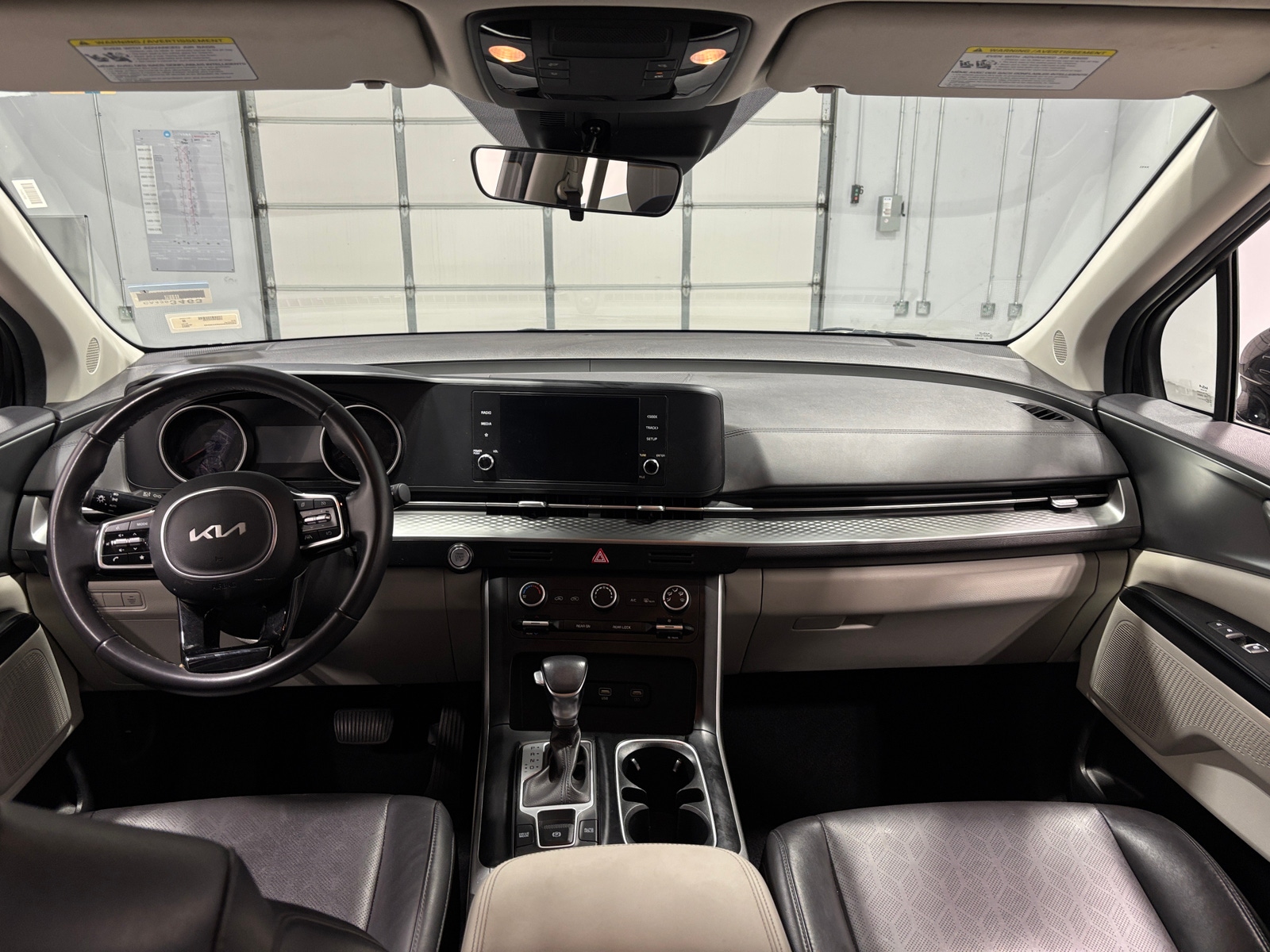 Thumbnail: 2024 Kia Carnival - 3